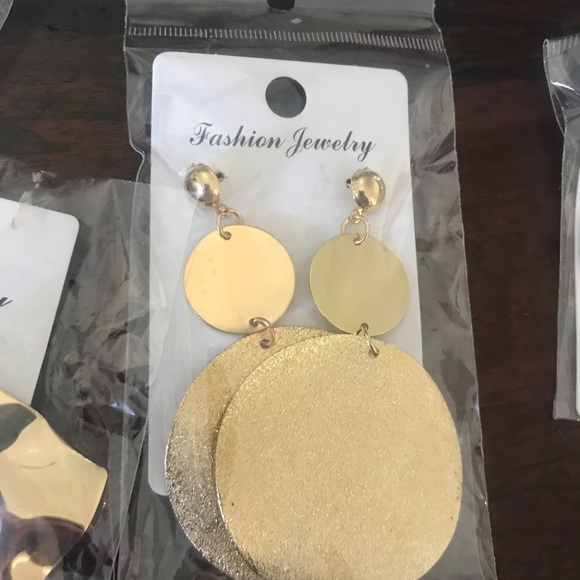 Gold Earrings- 9 pairs, ONE PRICE - Picture 4 of 13